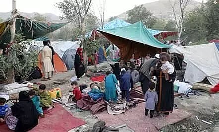 International Community Urged Not To 'Neglect' Afghanistan