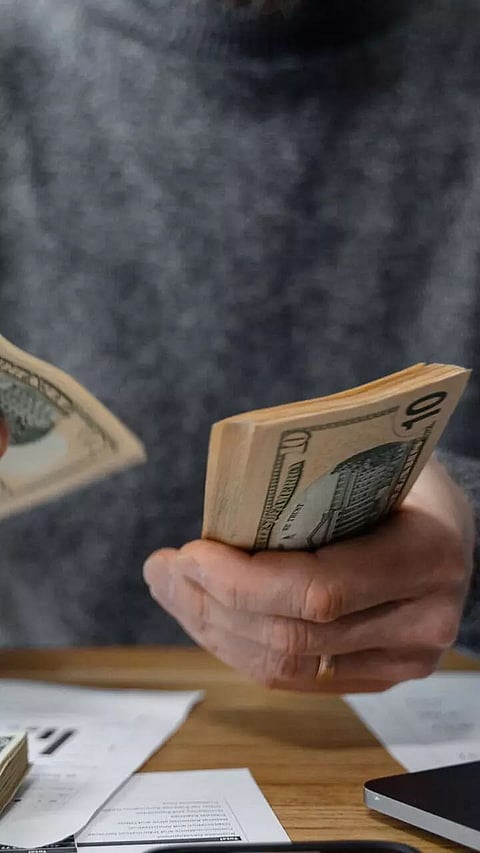 How Your Zodiac Behaves on Salary Day