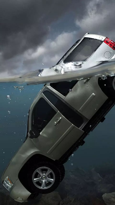 5 tips to drive through flooded roads