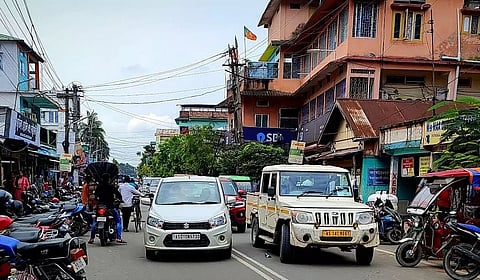Lack of parking space in Pathsala town causes concern