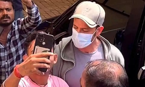 'Kya Kar Raha Hai Tu,' Says Hrithik, When Fan Forcefully Takes Selfie