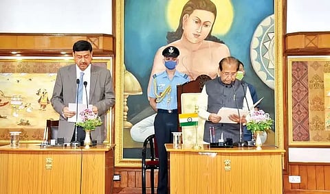 Assam Governor administers oath to Vice-Chancellor Rajendra Prasad Das