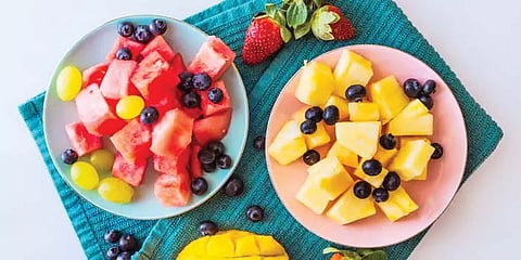Four mistakes you make while eating fruit