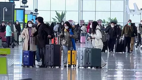 US imposes new restrictions on travellers from China