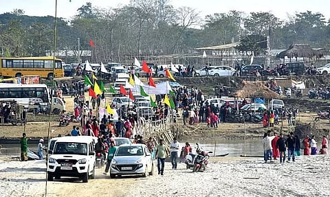 People throng picnic spots in Sivasagar