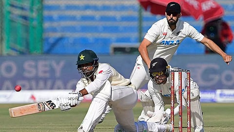 Sarfaraz guides Pakistan to draw against New Zealand in thrilling 2nd Test