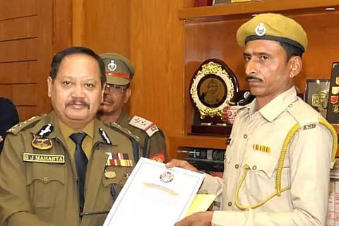 Assam DGP Bhaskar Jyoti Mahanta rewards 3 for role in seizure of drugs