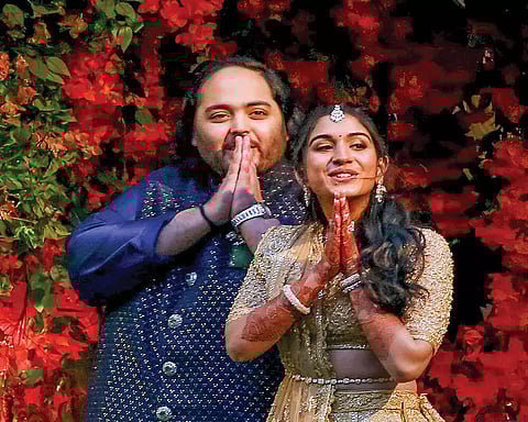 Reliance tycoons Mukesh Ambani-Nita shake a leg at son's betrothal