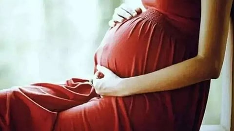 Thousands of pregnant Russian women flying to Argentina for citizenship