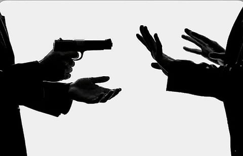 Locals Beat Up a Doctor, Assistants for Extortion Attempts Near Tura