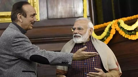 Ghulam Nabi Azad Praises PM Modi, Labels Him A ‘Statesman’