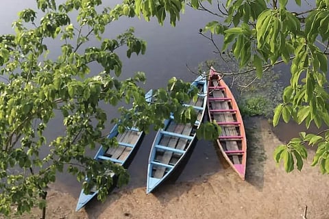 Cruising the Chandubi