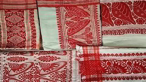 Market dynamics of handloom industry