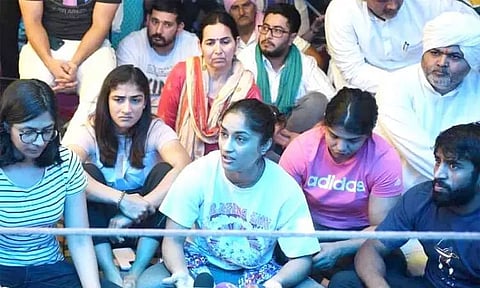 ‘Ready to return medals, awards but give justice’:Wrestlers