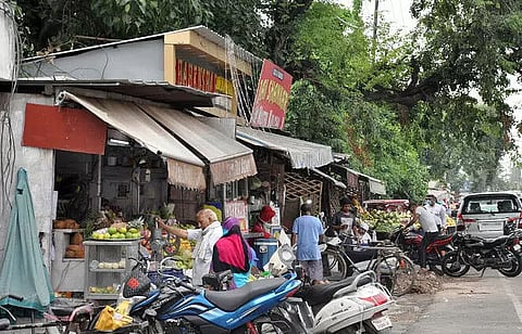 Roadside vendors continue to encroach roads in Tinsukia town