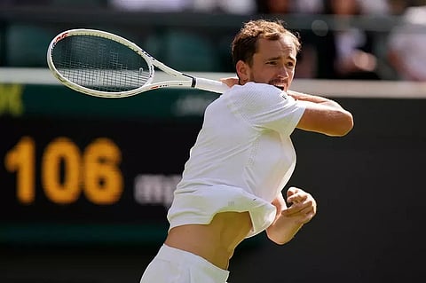 Medvedev overcomes young Fery; Swiatek surges into third round