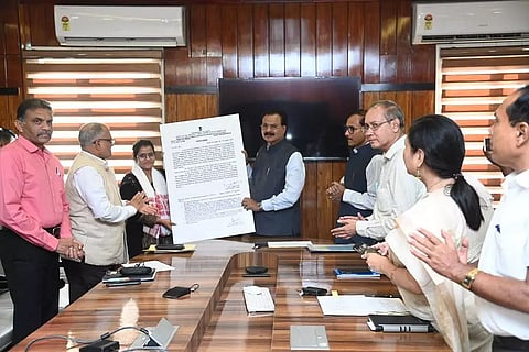 Forest Minister hands over appointment letters to compassionate ground appointees