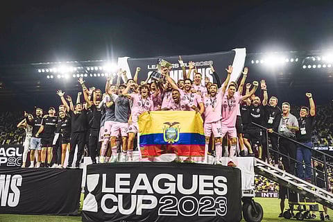 Leverkusen overpower Leipzig; Gladbach held by Augsburg