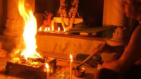 Vedic philosophy doesn’t change world, change yourself: Swamiji