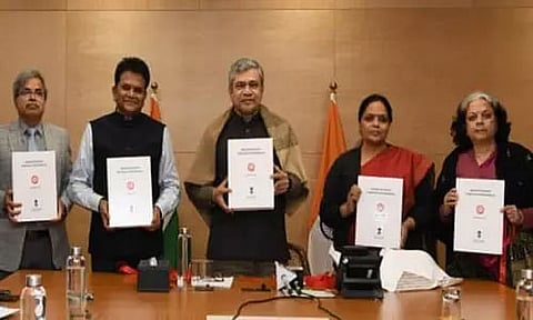 Union Minister unveils 'Indian Railways Construction Manual 2023'