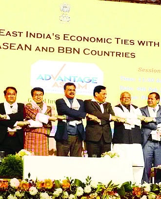 'Turkish border guards fire at Syrian refugees'