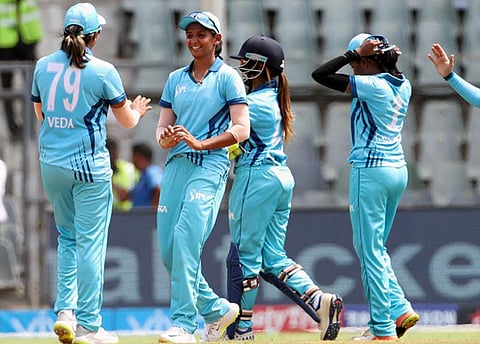 Supernovas edge past Trailblazers