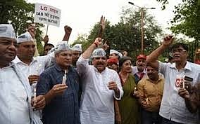 Kejriwal continues sit-in protest, accuses BJP