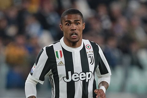 Juventus buy Brazilian winger Costa from Bayern