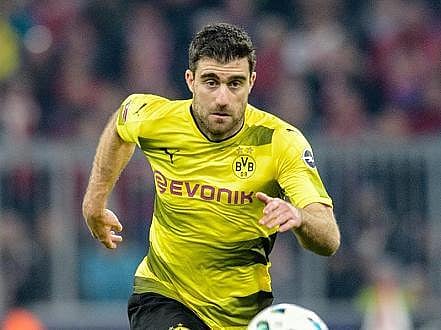 Dortmund defender set to sign  for Arsenal