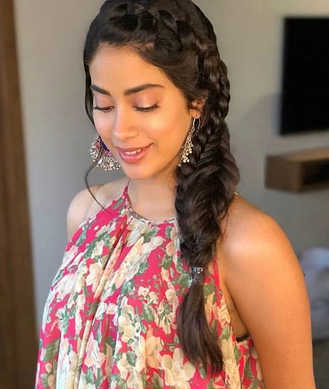 জাহ্নৱী কাপুৰৰ চেমী-দেশী আউতফিত