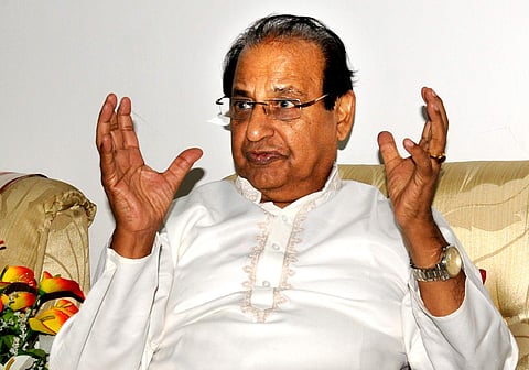 Governor issues directive on the language of thesis