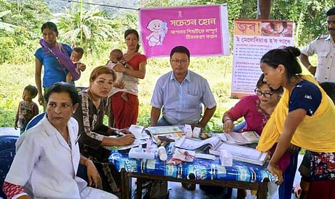 চিকৎসাৰ লগতে সজাগতা শিবিৰৰ আয়োজন