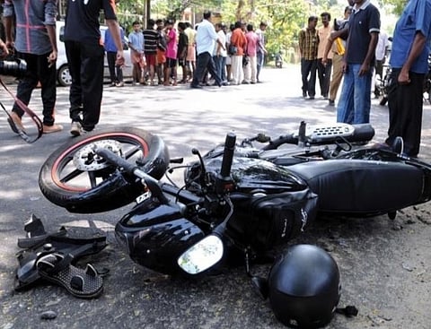 Road Mishap in Goreshwar leaves One dead, another Grievously Injured