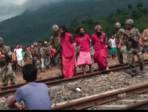 মাহুরে উন্মত্ত জনতার মার থেকে প্ৰাণে বাঁচলেন তিন সাধু