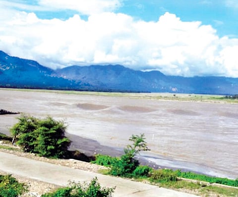 High tides in Siang River, Alert Sounded in Assam