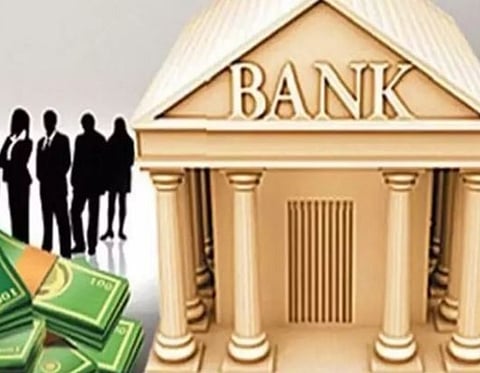 Banking sector faces crisis on macroeconomic front