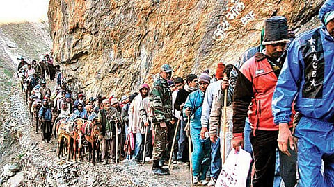 Amarnath Yatra: 137 pilgrims leave for Kashmir Valley