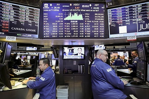 US Stocks End Mixed Amid Trade Deal, Data