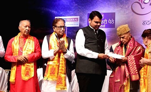 Khayyam conferred Hridaynath Award for Lifetime Achievement
