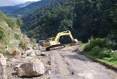 Nyishi Elite Society and Other Organisations Pleads Local Residents for Cooperation in Road Repair
