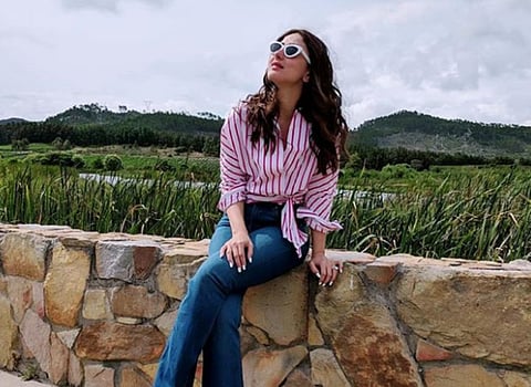 The "Tie Knot Trend" Of The 90s Is Back: Kareena Kapoor, Sarah Ali Khan Done The Legendary Look