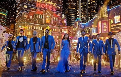 Madhuri Dixit Back In A Glamorous Avatar In Total Dhamaal Song Paisa Ye Paisa