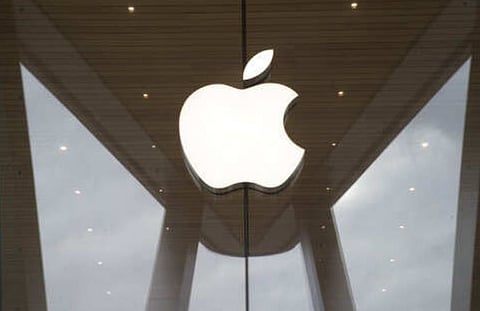 Apple removes posts from iTunes’ FB, Instagram pages