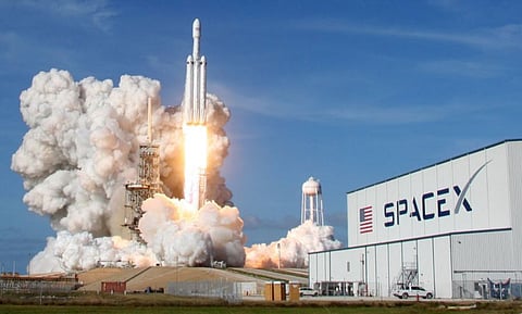 SpaceX successfully launches Falcon Heavy rocket