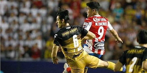 Fred fires Mineiro to victory