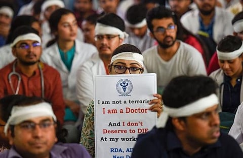 West Bengal Doctors Opt For Mass Resignation