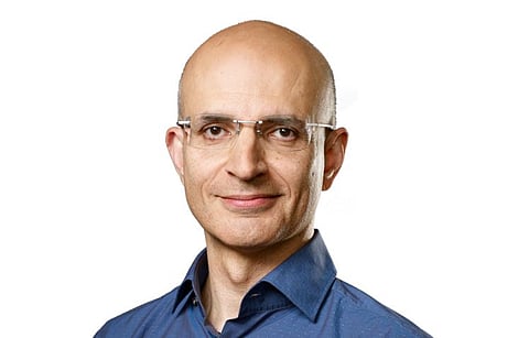 Indian Origin Sabih Khan appointed as the new chief operating officer of Apple 