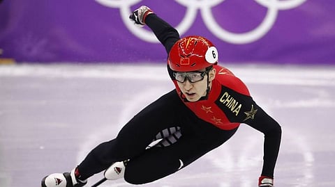 Olympic speed skating champ Wu Dajing crashes out  of ISU WC
