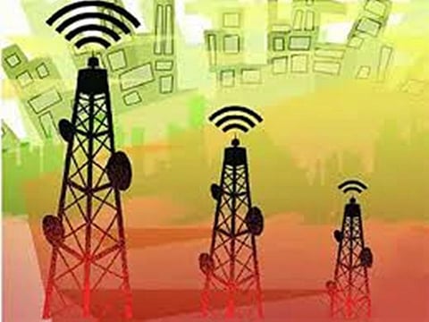 DCC to auction spectrum in April valued at Rs 5.23 lakh crore