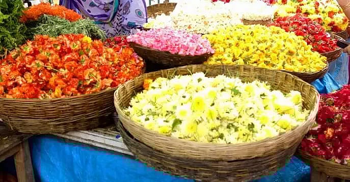 Flower vendors plight at Ganesh Mandir